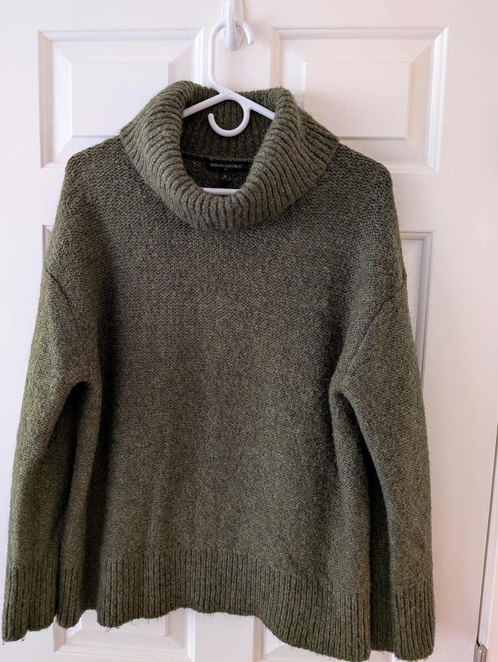 Women's Banana Republic Dark Green Chunky Cowl Neck Sweater Size M